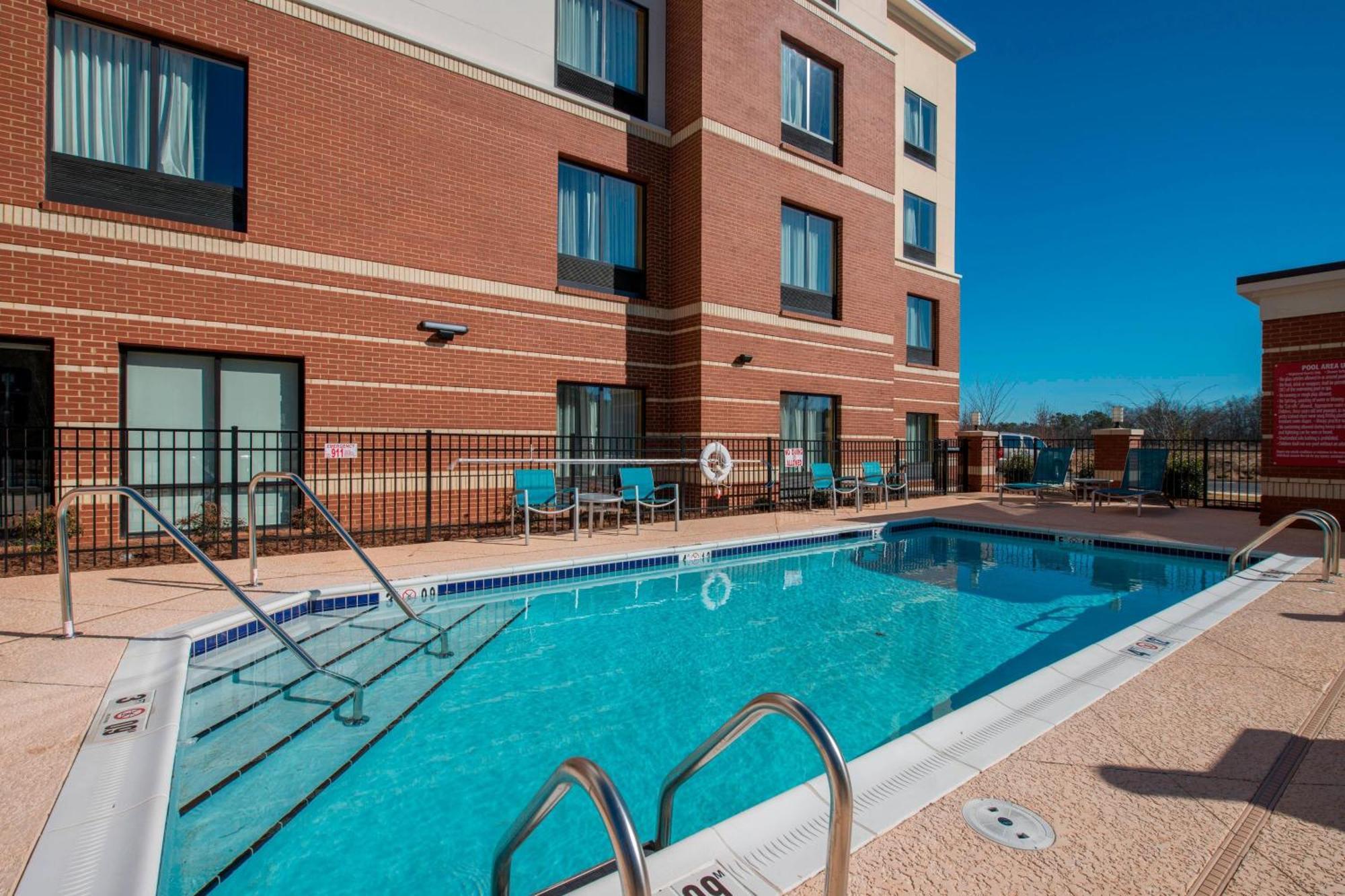 Towneplace Suites By Marriott Newnan Exterior photo